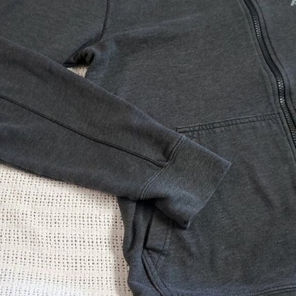 Under Armour Unisex Sz. M Grey Full Zippered Hoodie with Pockets - Picture 3 of 12